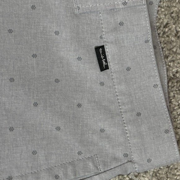 Travis Mathew Golf Shorts size 36 grey barnacle 1MW201 Geometric‎ Performance - Picture 2 of 10